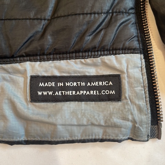 Aether Apparel men’s size “2” (M) black light weight hooded jacket. - Picture 3 of 8